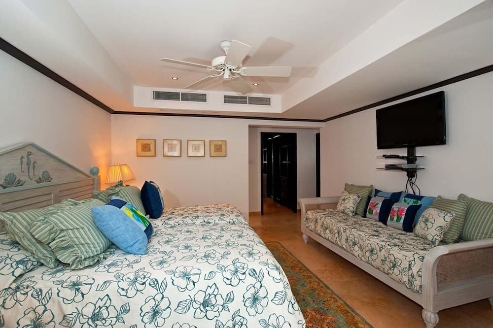 Coral Cove 3 - Green Flash Blue Sky Luxury