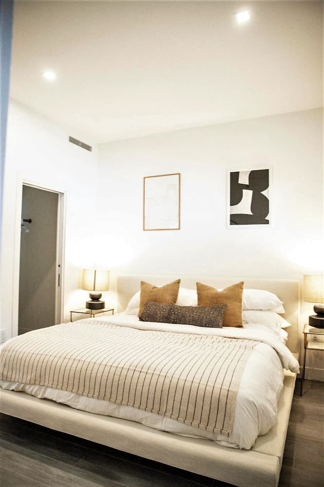 Cayman Luxury Rentals at The Grove