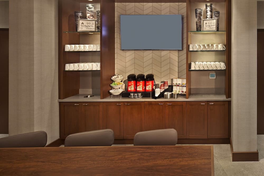 Hyatt Place Chapel Hill / Southern Village