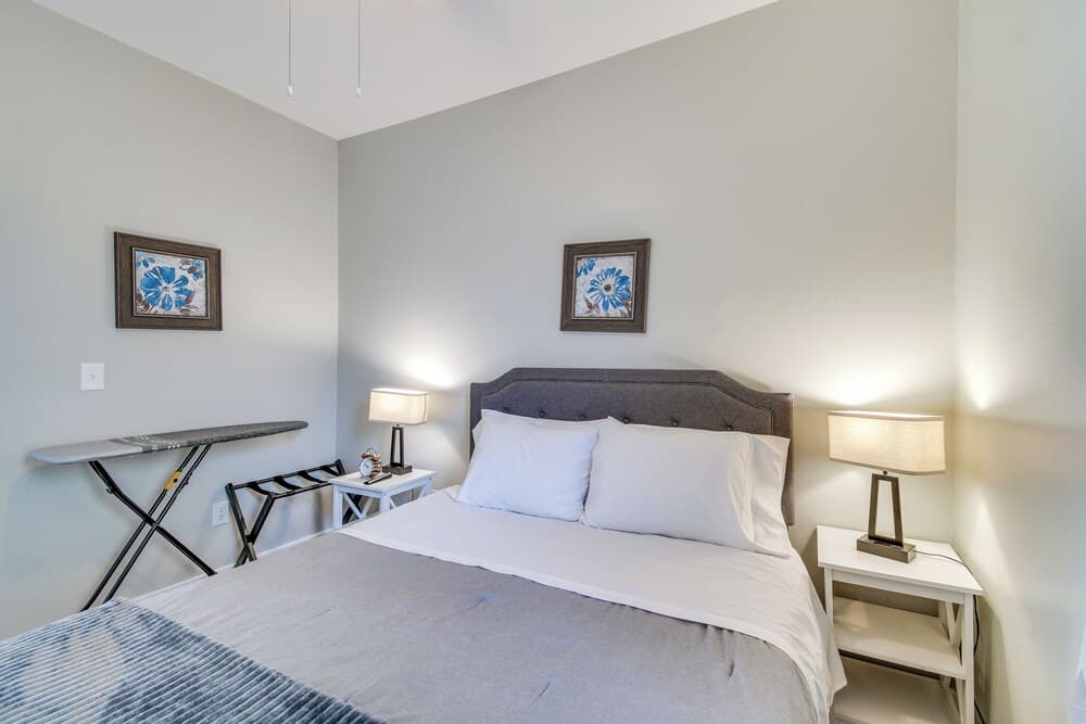 2 Mi to Dtwn: Syracuse Gem w/ Screened Porch