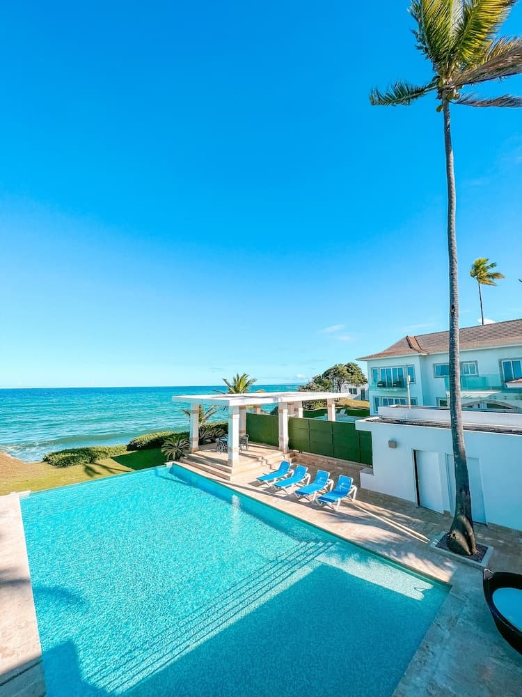 Peninsula Esmeralda Luxury Hotel & Villas