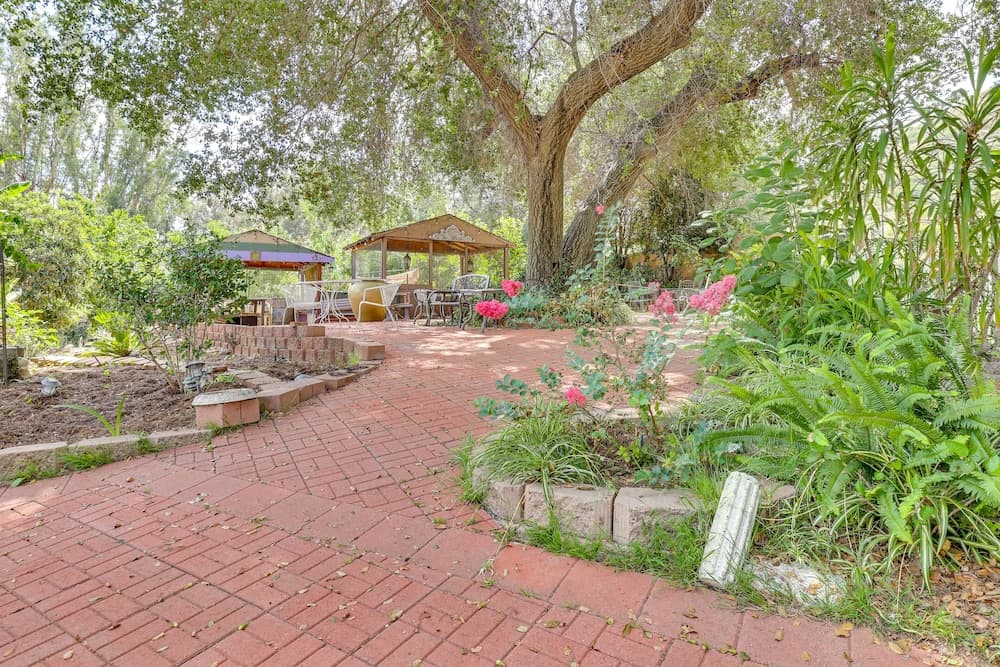 Cozy Escondido Escape Near Hiking & Downtown!