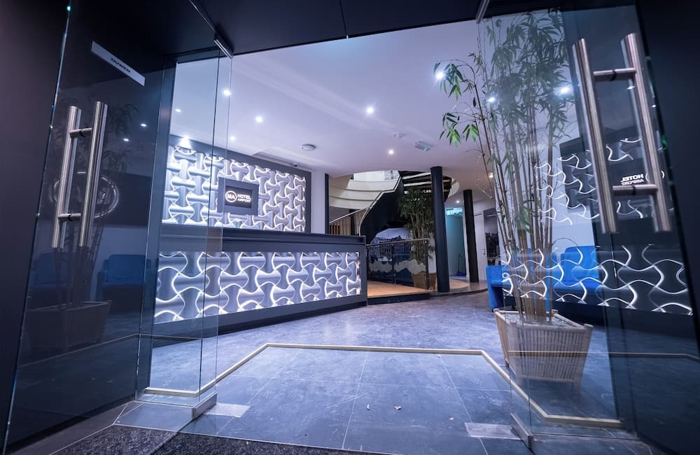 Ma Airport Hotel