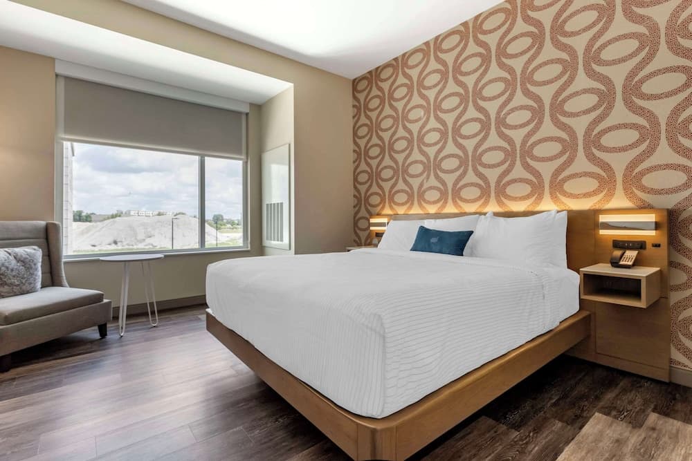 DoubleTree by Hilton Greenville Woodruff Road