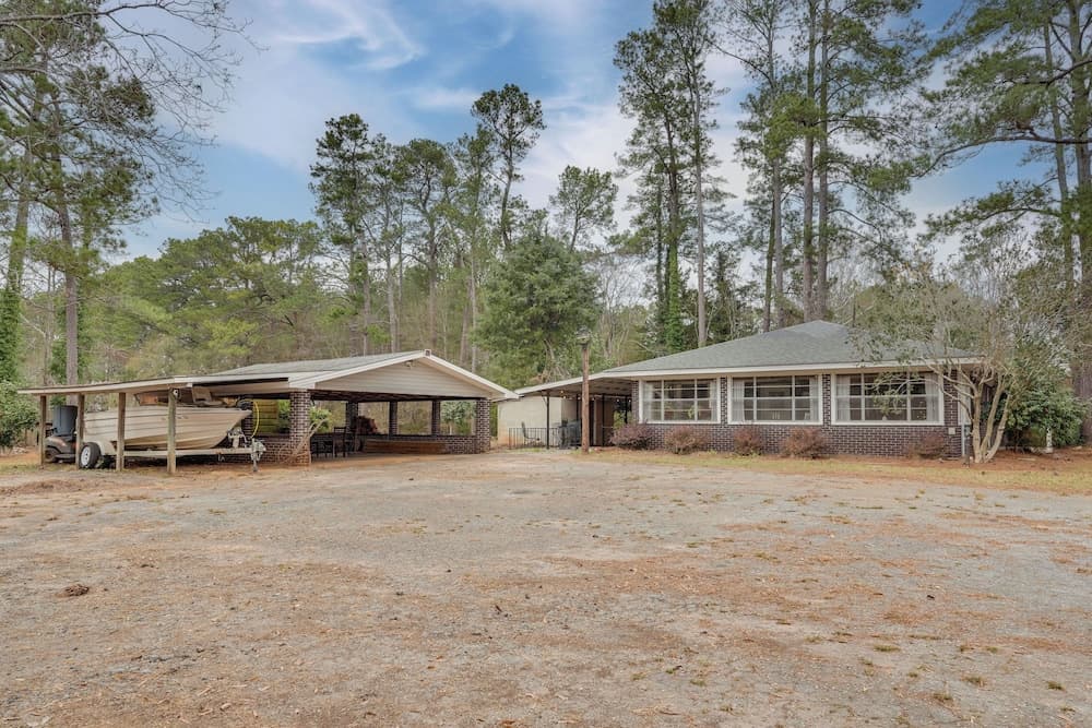 4 Mi to Uptown! Quiet Greenwood Stay w/ Patio