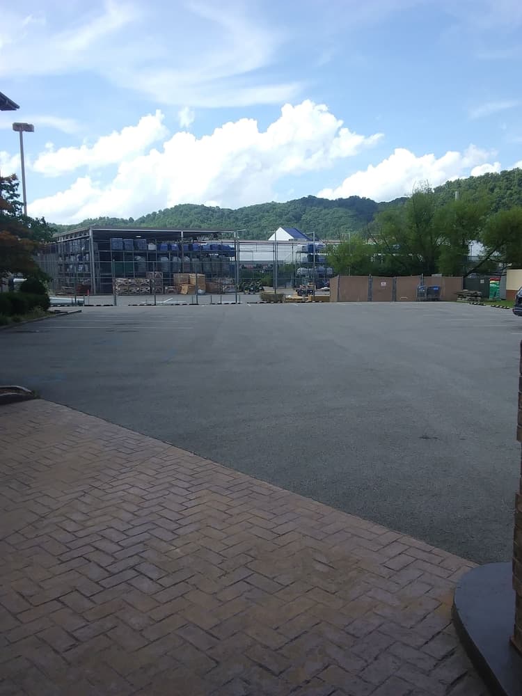Brookshire Inn & Suites
