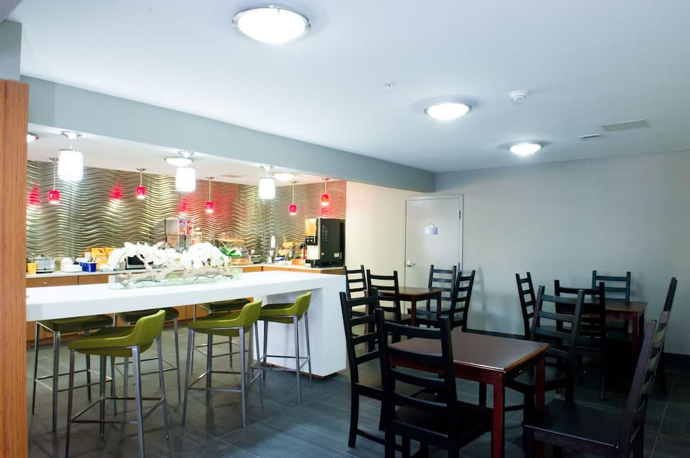 Arya Inn & Suites Farmers Branch