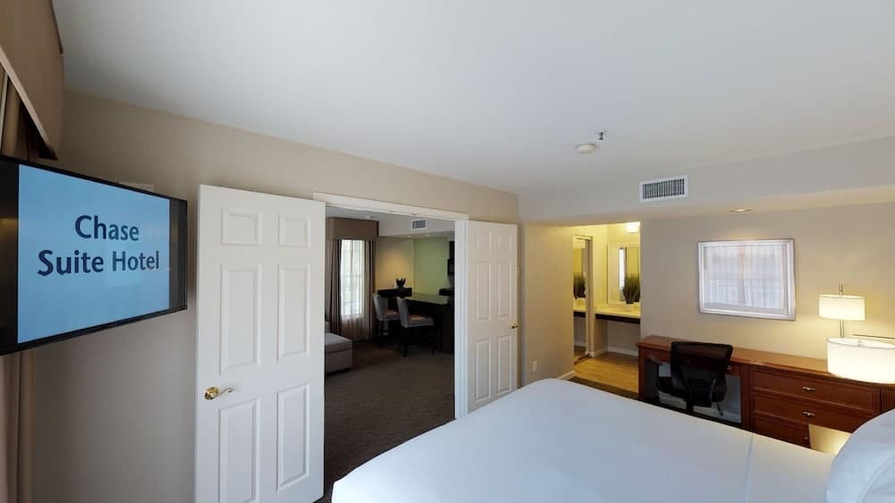 Chase Suites Hotel Brea-Fullerton