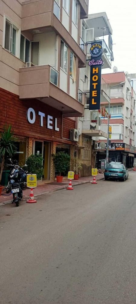 NEZİH SUİTS