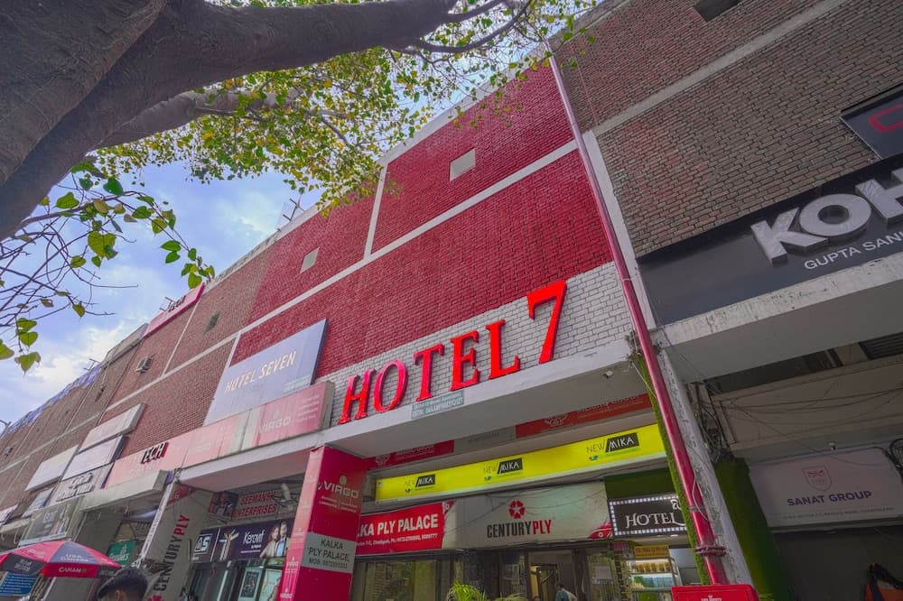 Hotel Seven - Centre of City Chandigarh