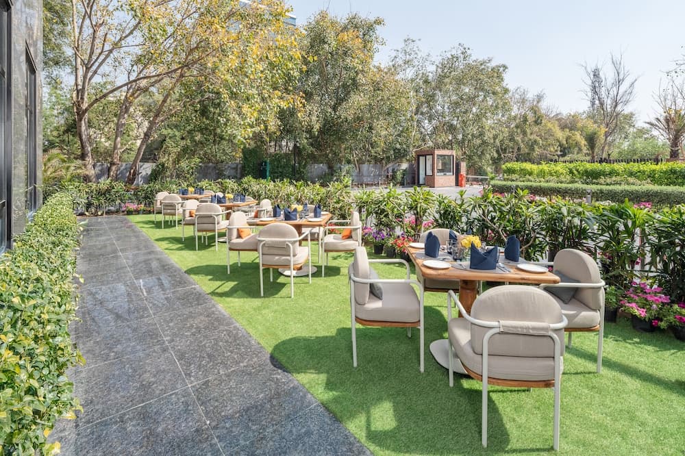 Holiday Inn Gurgaon NH8 by IHG