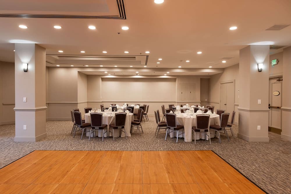 Inn at the Colonnade Baltimore - a DoubleTree by Hilton