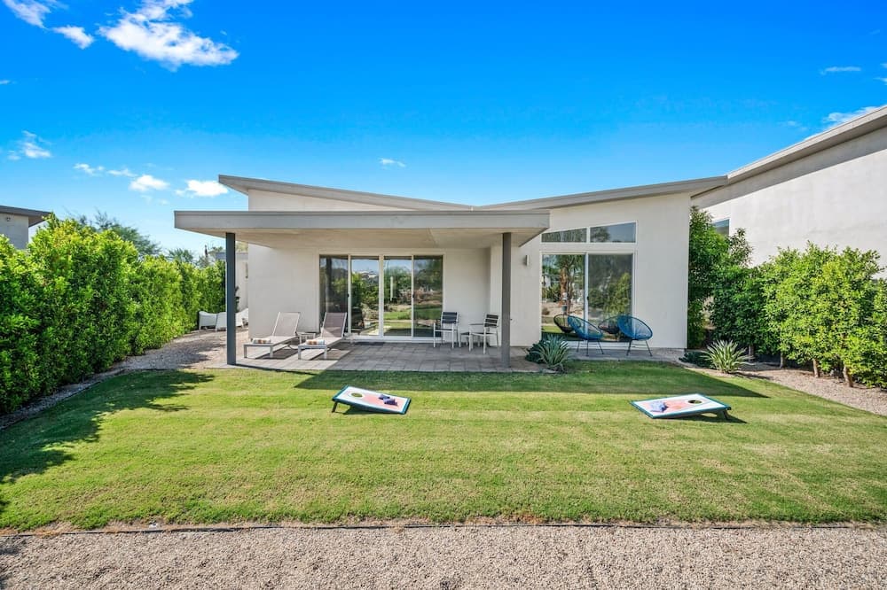 Chic Desert Oasis