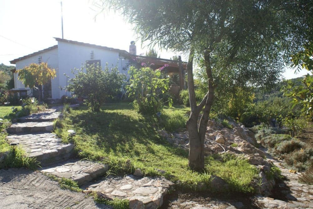 Holiday Home With Garden in Kritinia