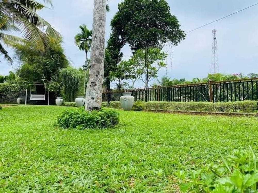 Velapura River Garden