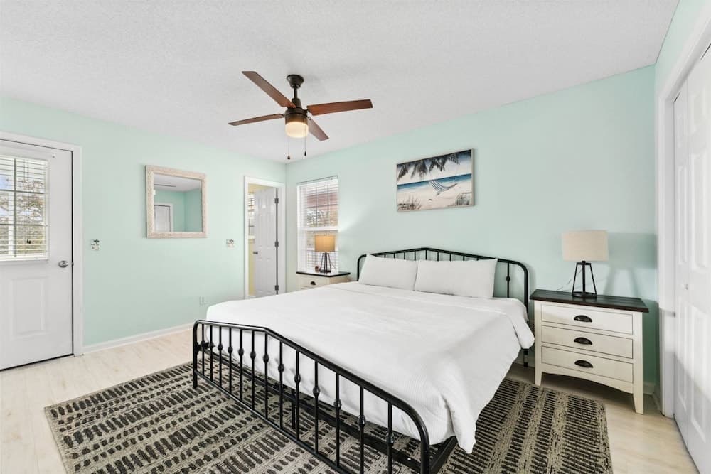 17214 Front Beach Rd T28