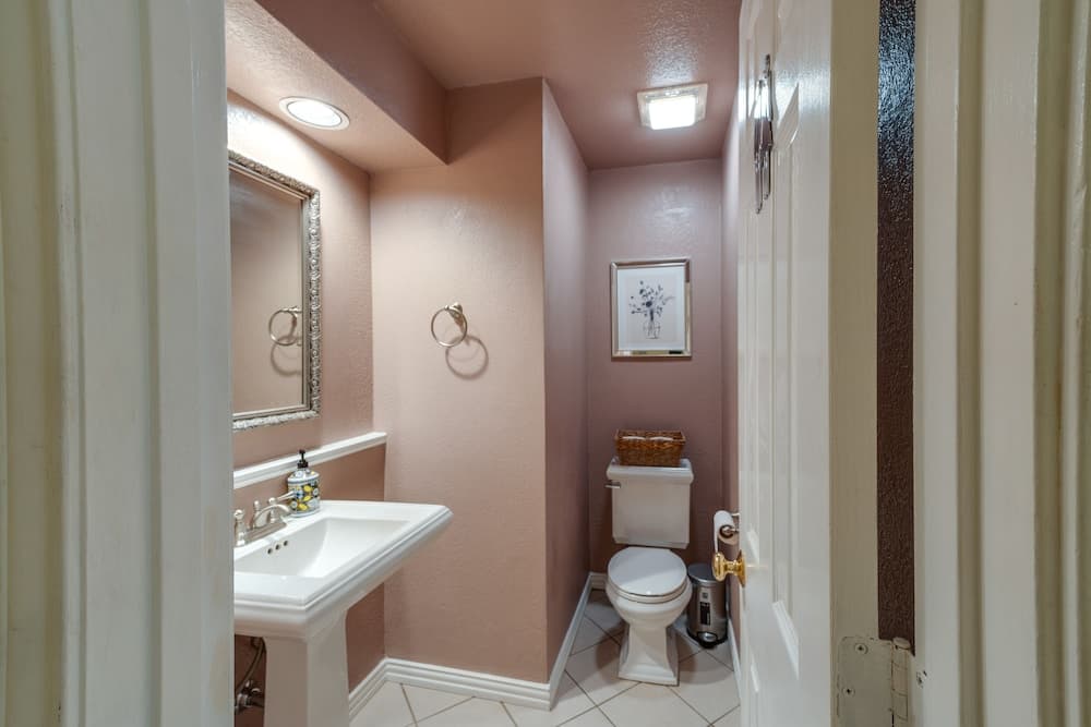 Spacious Garland Home w/ Pool, 17 Mi to Dallas