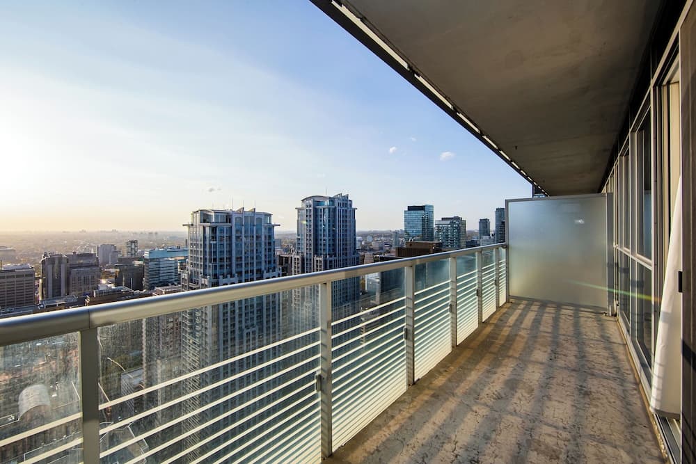 Altitude Suites on Yonge