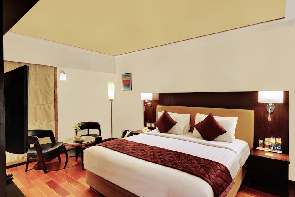 Iris Hotel