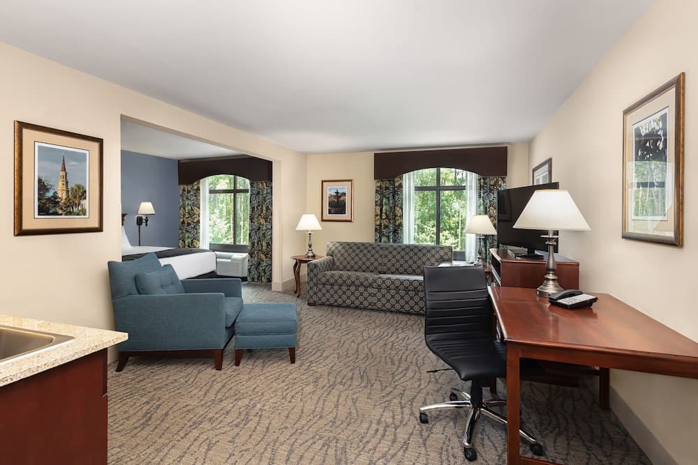 Wingate By Wyndham Charleston