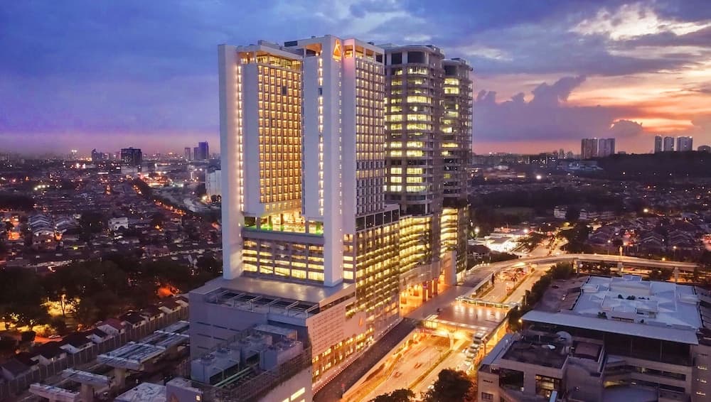 M World Hotel