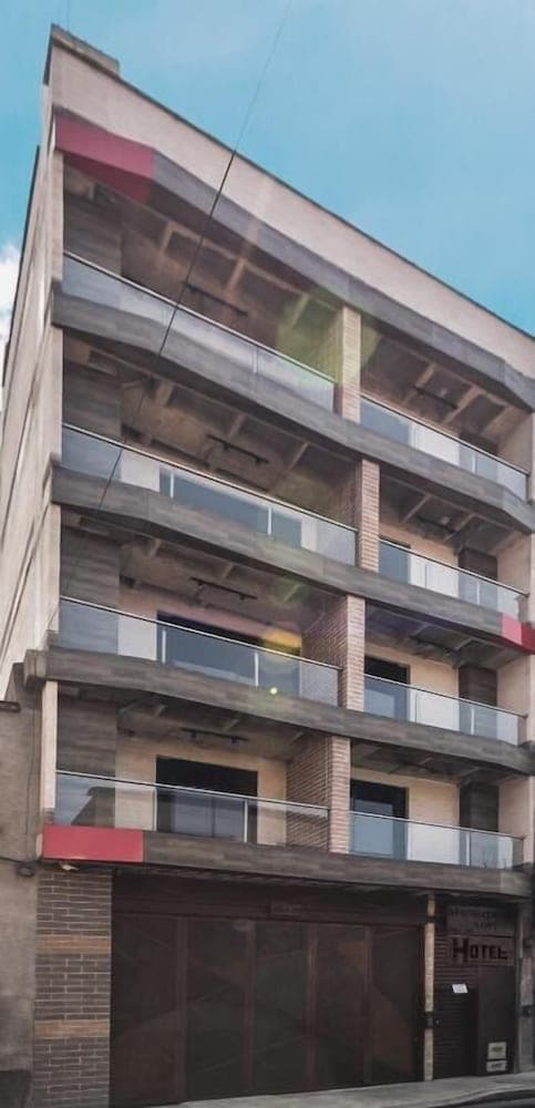 Hotel Magenta Lof