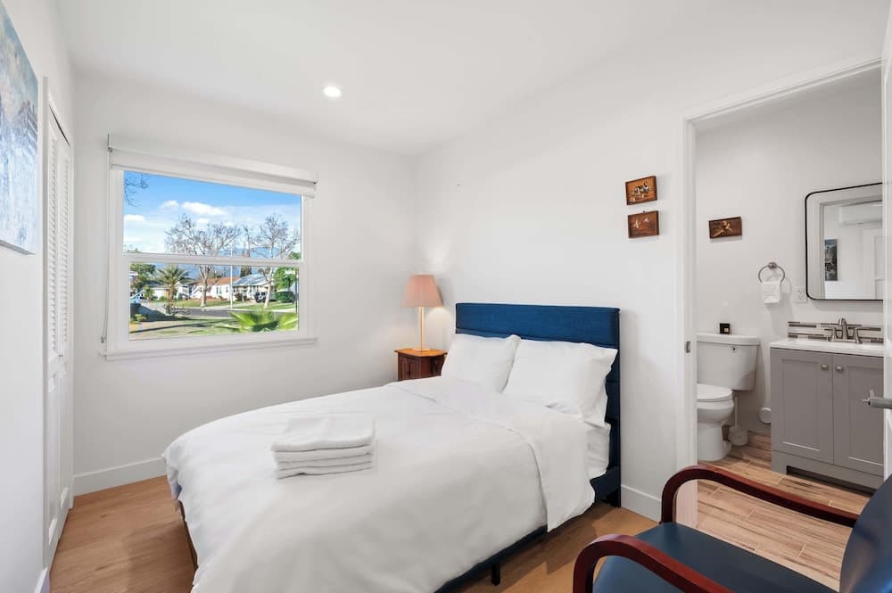 Cozy & Stylish Home Spacious, Fully Equipped Stay