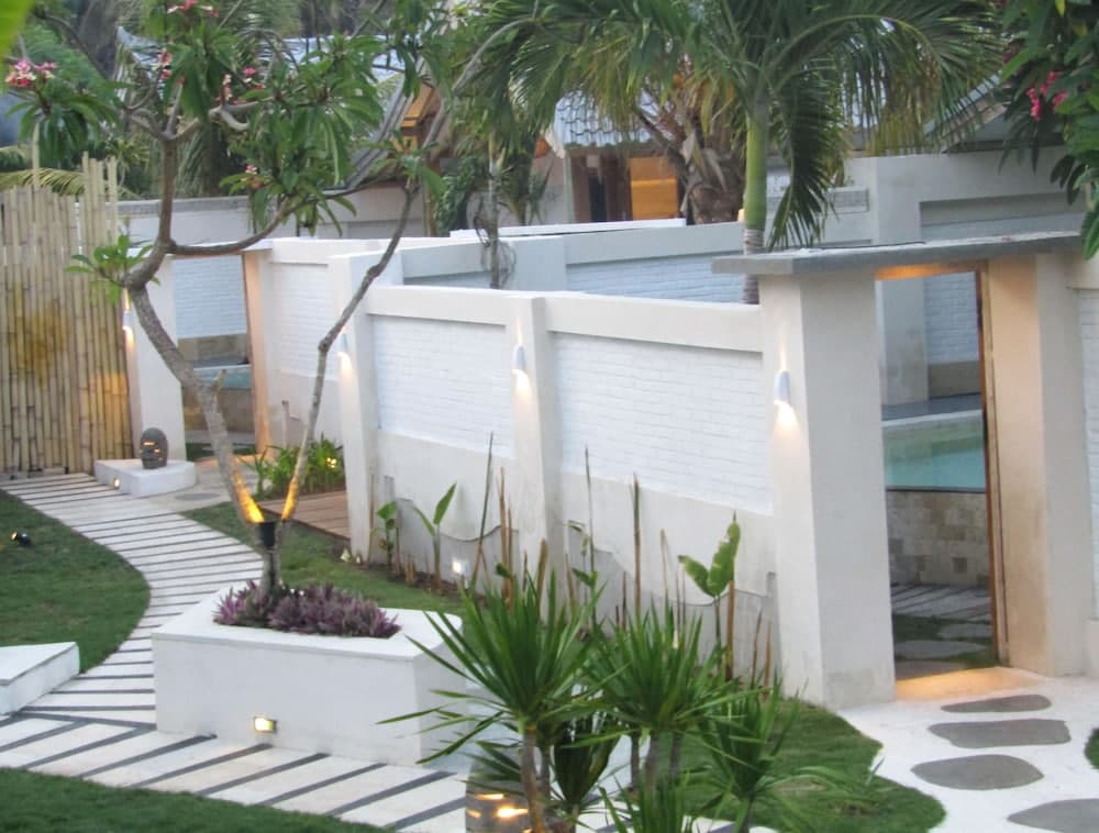 The White Key Luxury Villas