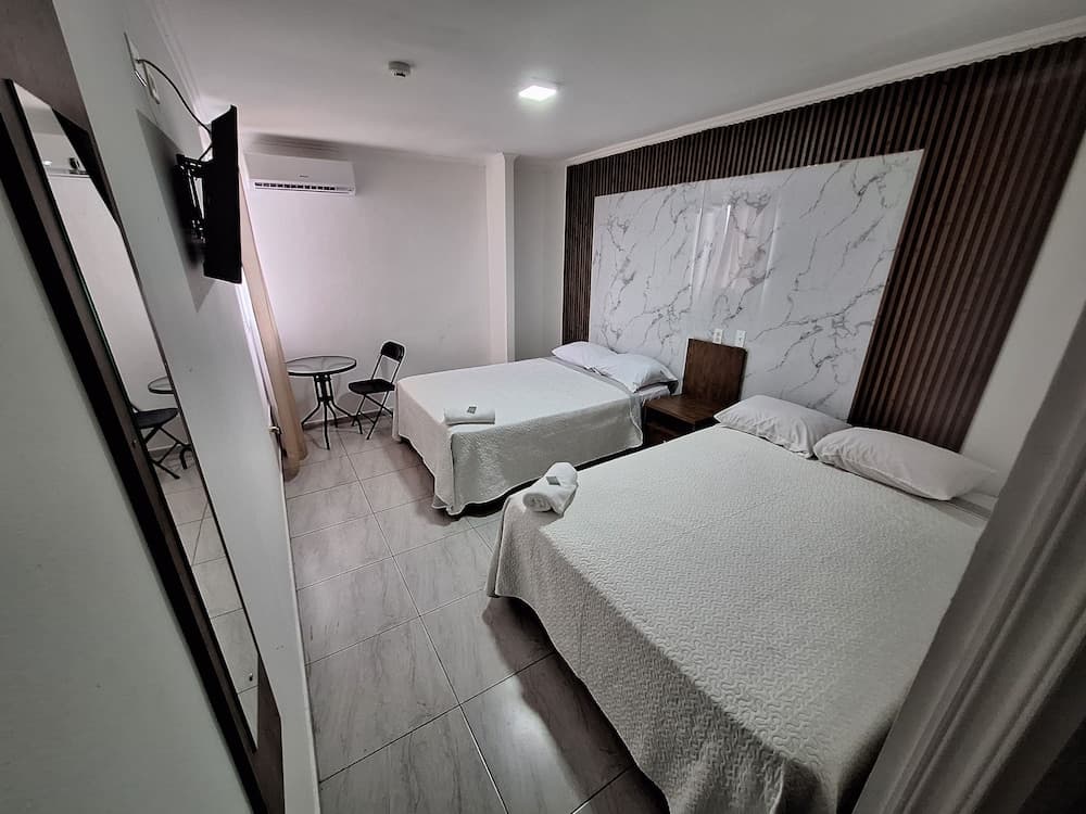 Express Inn Panama International Airport Hostel