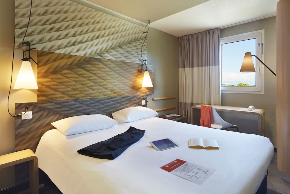 ibis Archamps Porte de Geneve