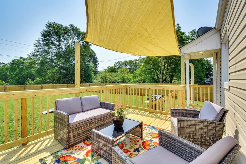 4 Mi to Clemson : Pet-friendly Seneca Cottage