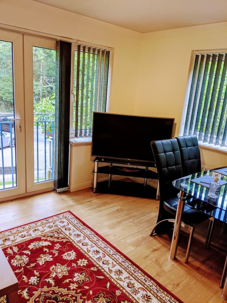 Oaklawn Serviced Apartments