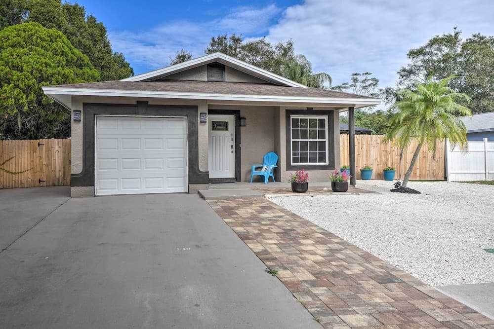 Beachy Palm Harbor Escape: Swim Spa Pool & Gazebo