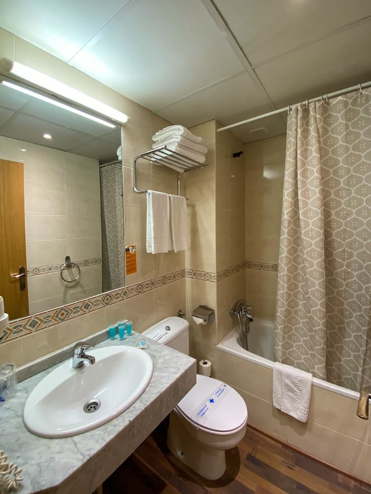 Somriu Hotel Vall Ski