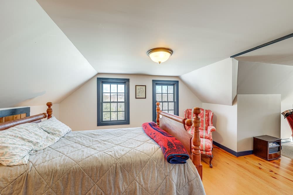 Charming Lovell Farmhouse - 17 Acres w/ Mtn Views!