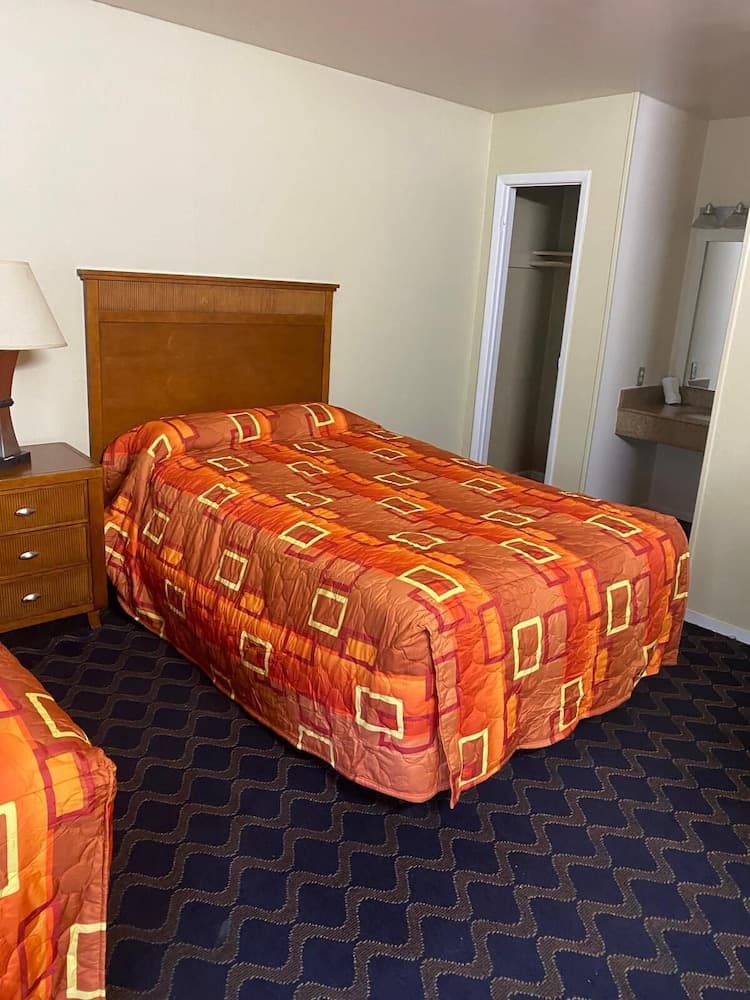 Ivory Tower Motor Inn