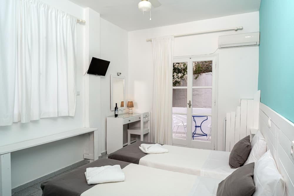 Ikaros Hotel
