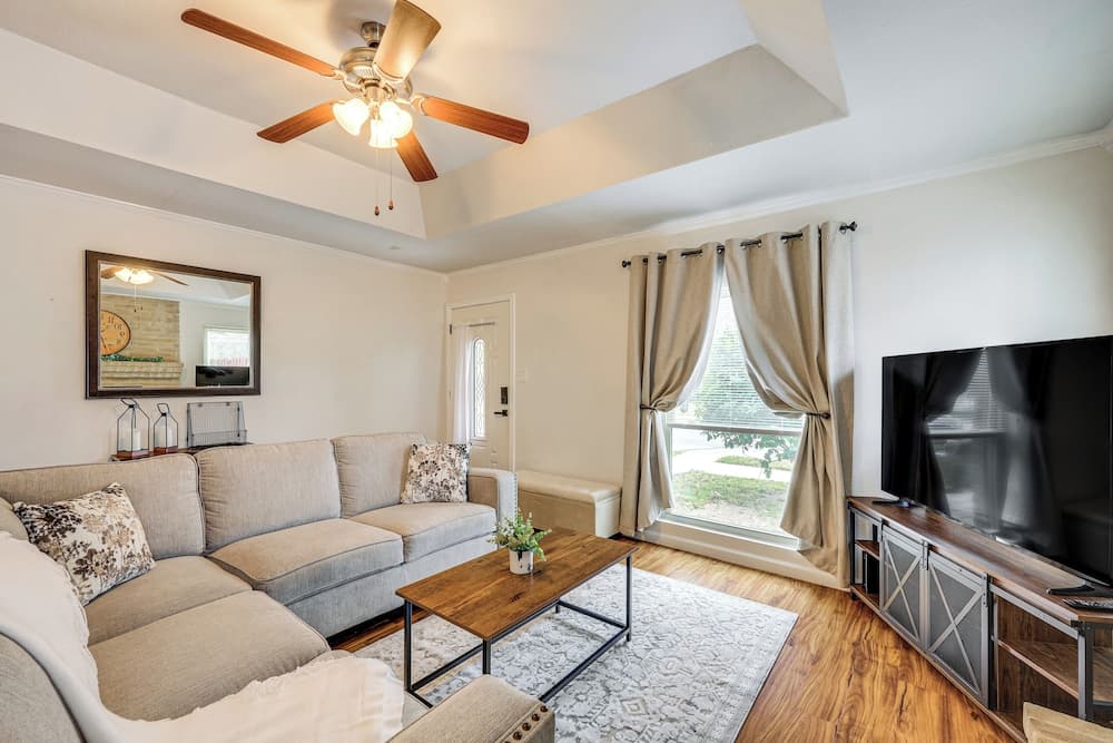 3 Mi to Randolph Afb: Family Home w/ Poker Table!
