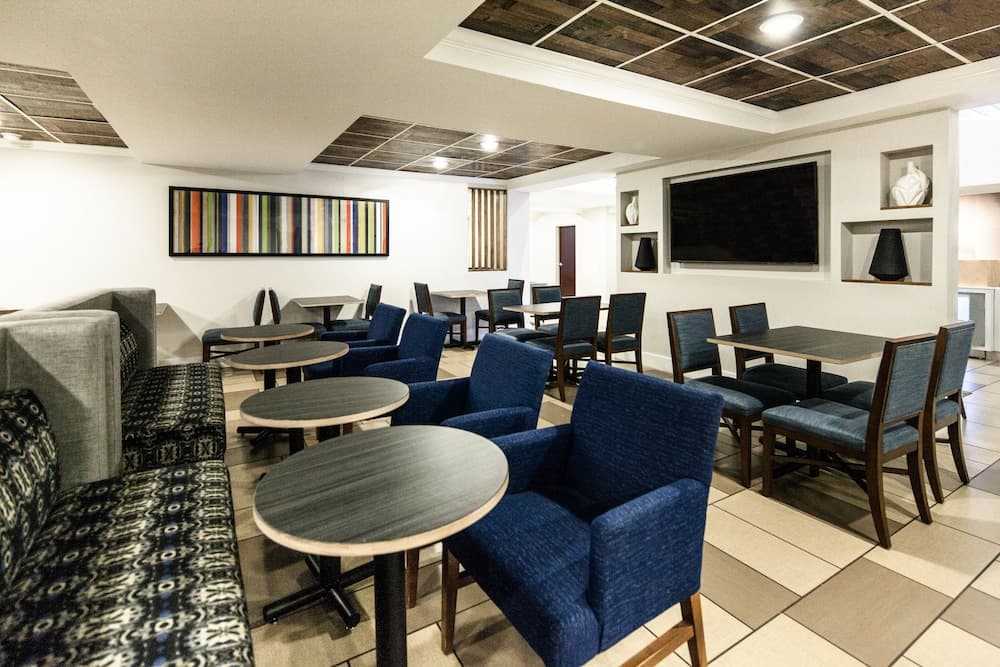 Holiday Inn Express & Suites Nashville - Brentwood I-65 by IHG