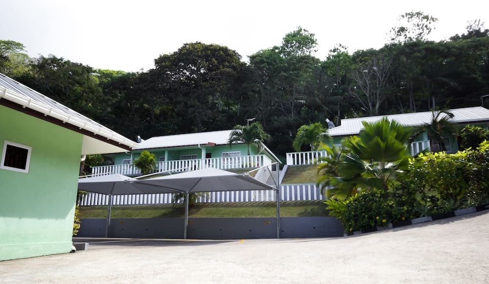Surfers Self-Catering Chalets