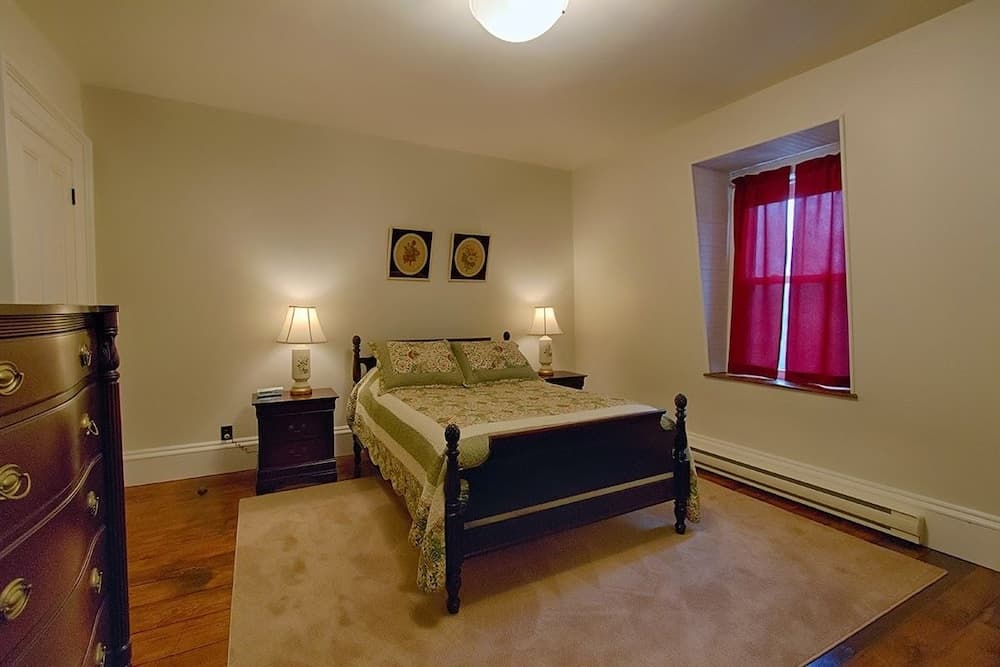 Rayski Guest House