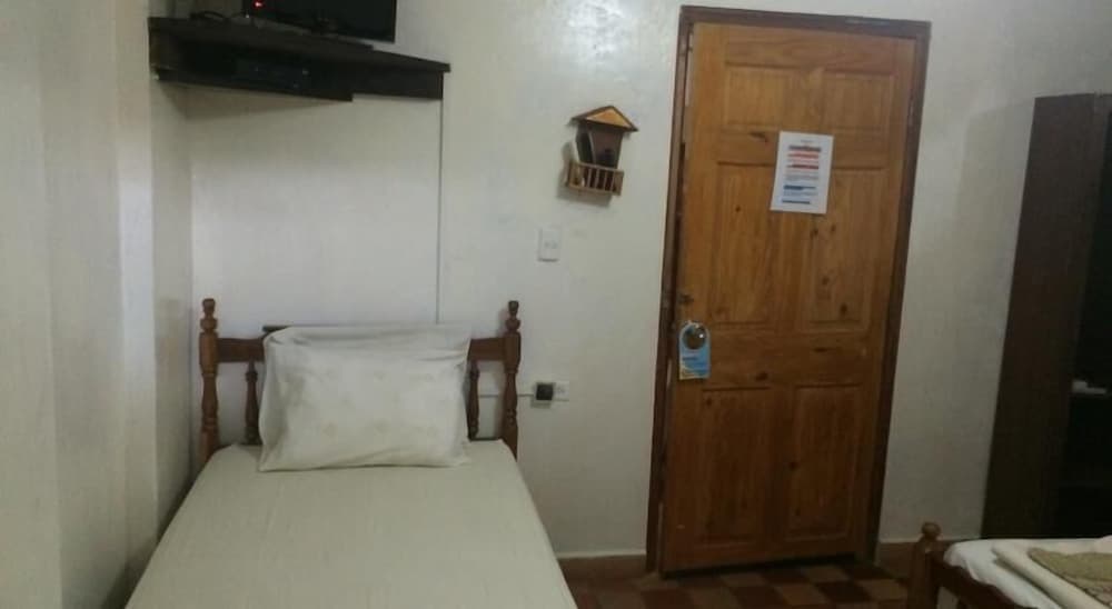 Dim's Hostal