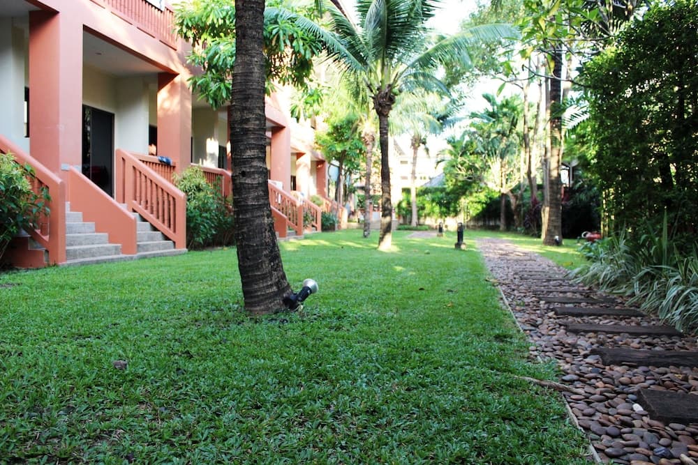 Kata Sea Breeze Resort