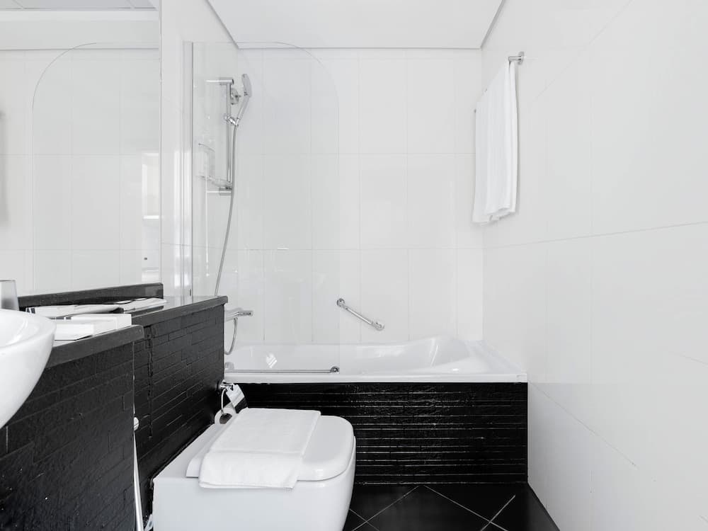 Grand Heights Dubai Hotel Apartments