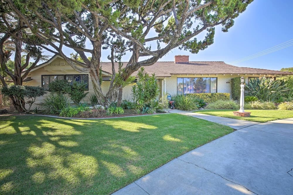 Beautiful Whittier Home w/ Pool & Gas Grill!