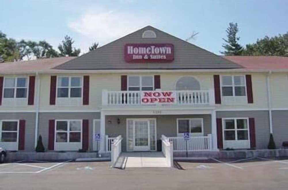 HomeTown Inn & Suites