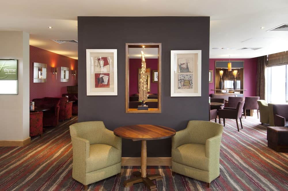 lobby & lounge