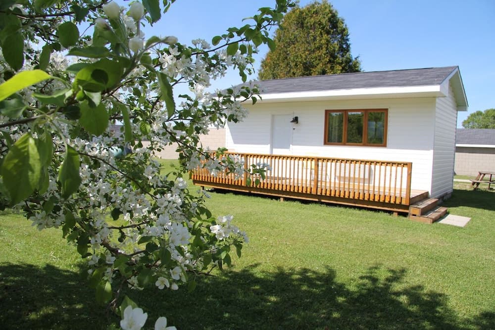 Coach House Inn