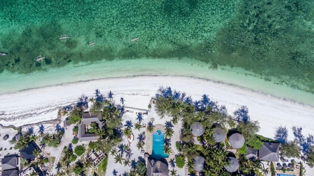 Kae Beach Zanzibar by Sansi