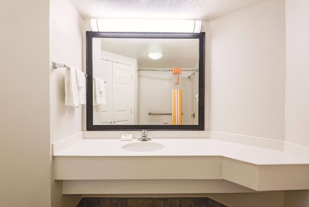 La Quinta Inn & Suites by Wyndham Univ Area Chapel Hill